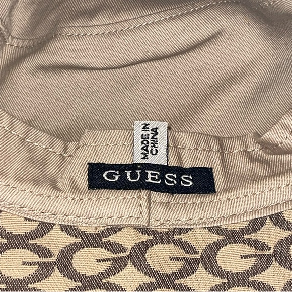 Guess Monogrammed Bucket Hat - Picture 7 of 7